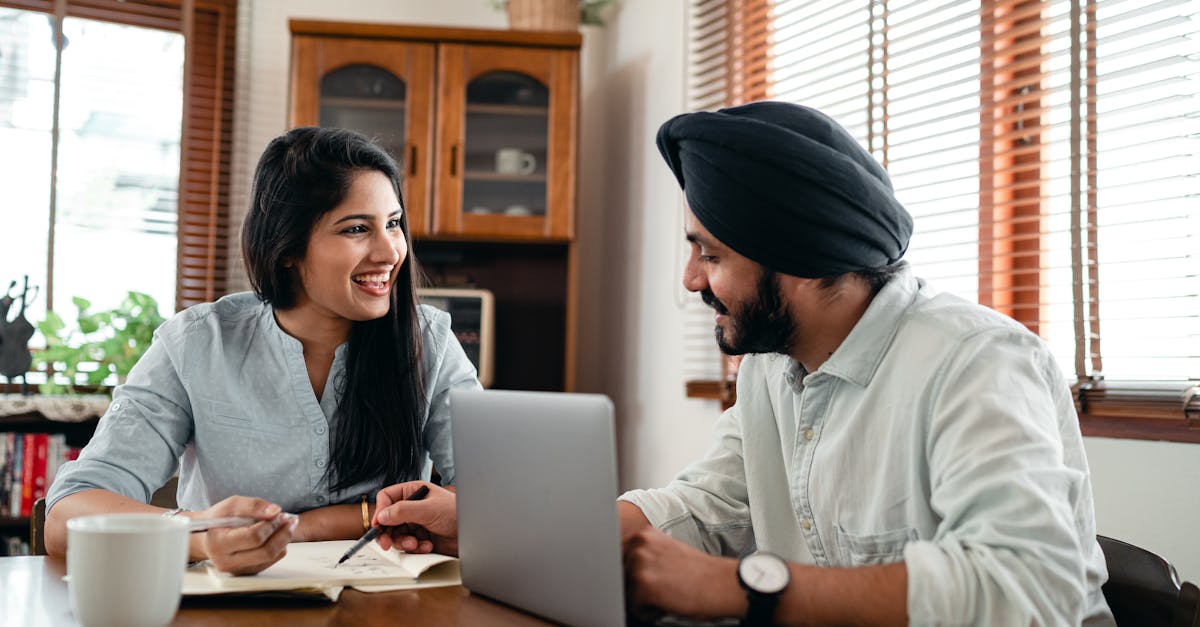 What is the difference between programmatic display and display ads?